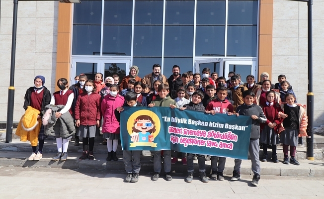 Başkan Sayan, Dünya Ağrılılar Gününde köy çocuklarını unutmadı