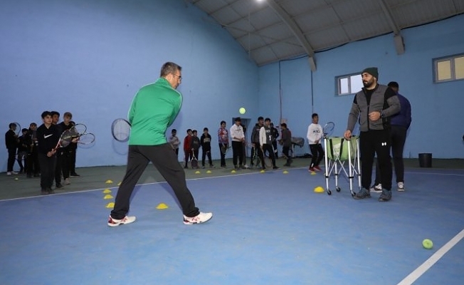 Fedai Din, sporcularla antrenman yaptı