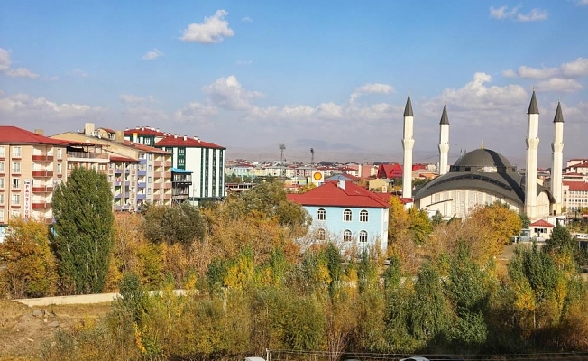 Ağrıda sonbahar güzelliği hayran bırakıyor
