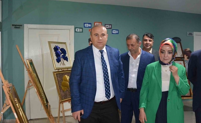 Patnos Halk Eğitimi Merkezi yıl sonu sergisi açıldı