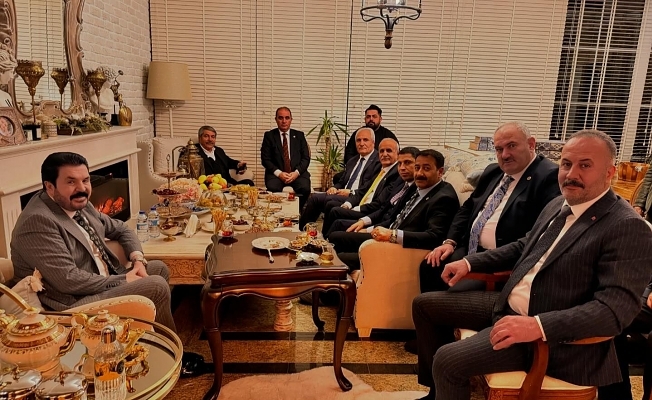 AK Partili Belediye Başkanları Savcı Sayan#039;a ziyaret gerçekleştirdi
