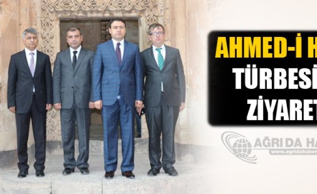 Vali Işın, Ahmed-i Hani Türbesini ziyaret etti