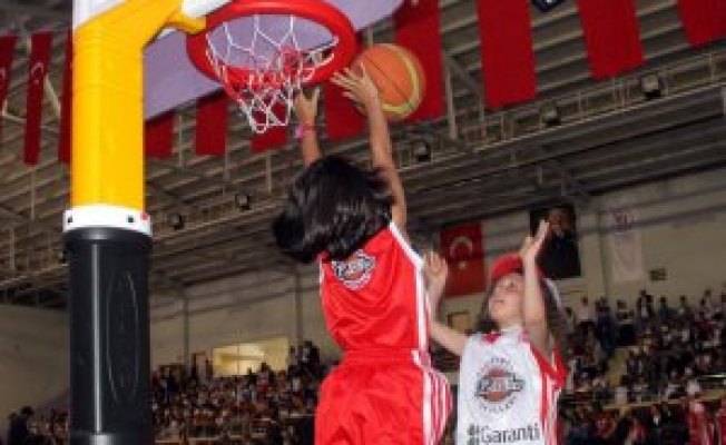 Erzurumda yaz spor okulları açıldı