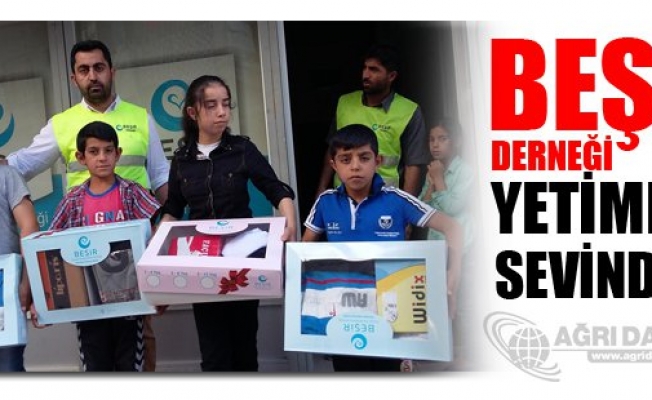 Ağrı Beşir Derneği Yetimleri Sevindirdi