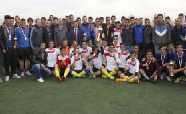 Vanda Düzenlenen Okullararası futbol turnuvası