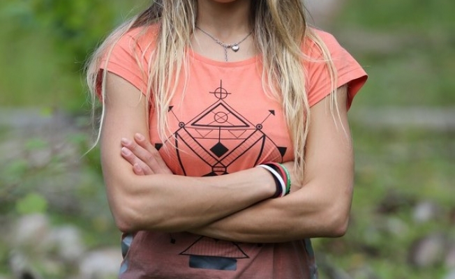 Survivor Gönüllüler Takımından Damla Can, Yarışma Sırasında Sakatlandı! Yarışmacı Hastaneye Kaldırıldı Damla can Kimdir ?