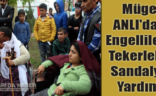 Müge Anlıdan Ağrıdaki Engellilere Tekerlekli Sandalye Yardımı