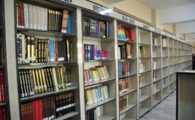 Vandaki Liseye Tamam Donanımlı Kütüphane