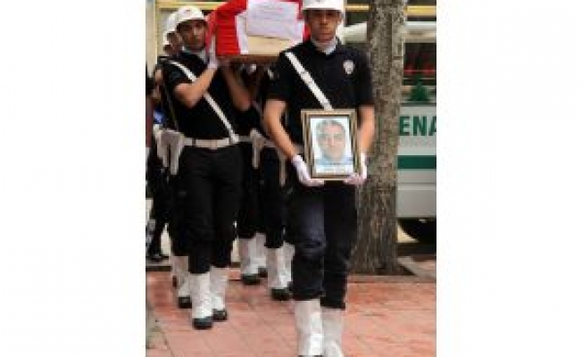 Kalp Krizi Sonucu Hayatını Kaybeden Polis Memuru