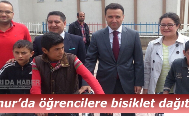 Hamurda Öğrencilere Bisiklet Dağıtıldı