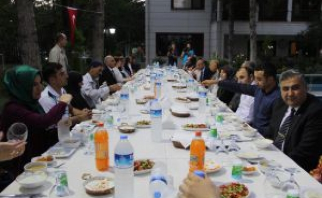 Elazığ Valisinden Şehit Ailelerine İftar