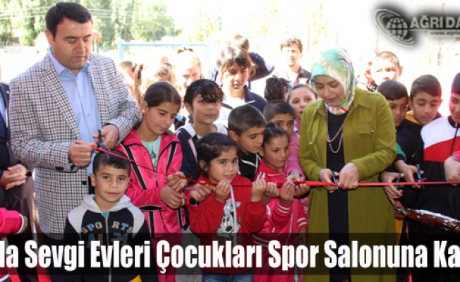 Ağrıda Sevgi Evleri Çocukları Spor Salonuna Kavuştu