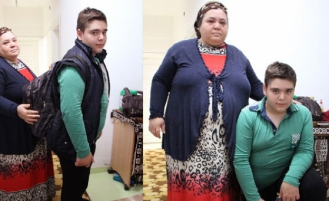 Annesi 176, 13 Yaşındaki Oğlu 102 Kilo İşte Nedeni ?