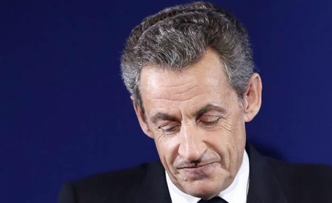 Fransada o aday kazandı ? Nicolas Sarkozy veda mı ediyor