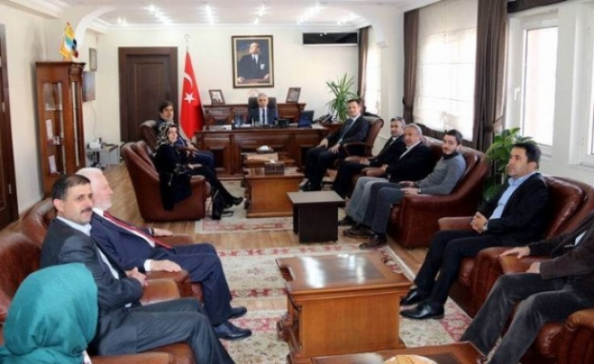 Esnaf ve Sanatkarlar Daire Başkanından Vali Topraka Ziyaret