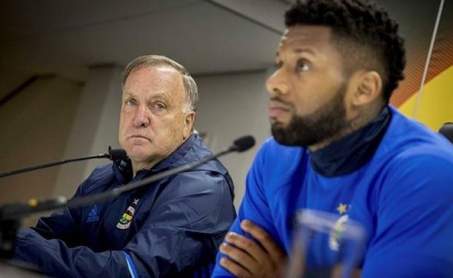 Fenerbahçe Teknik Direktörü Dick Advocaat. Şok Manchester United Açıklaması !