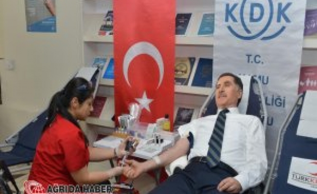 Kamu Başdenetçisi Şeref Malkoç: Kan Yaşam İçin Bir Armağandır