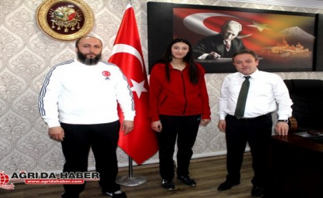 Ağrılı Genç Taekwondocu Hacer Türkiye 3.Sü Oldu