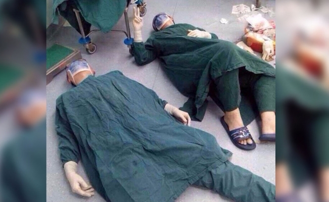 Beyin Tümörü Operasyonu Bitti Cerrah Yere Yığıldı