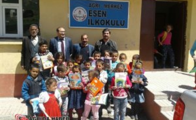 Ağrı İl Tarım Müdürlüğü personeli Köy Okullarına Kitap Kampanyası başlattı