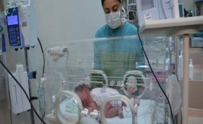 Yeni Doğan Bebek 4 Saatlik Ameliyatla Sağlığına Kavuştu