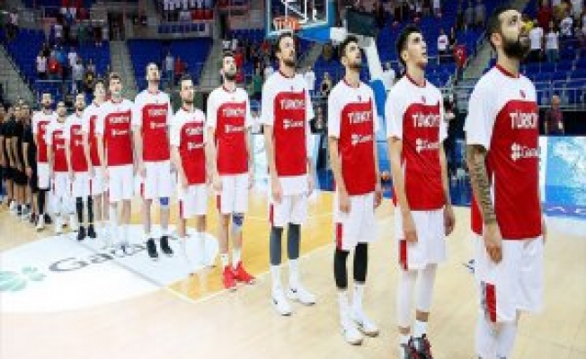 A Milli Erkek Basketbol Takımında Aday Kadro 13 Kişiye İndi
