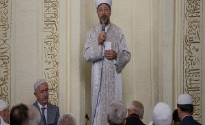 Yeni Diyanet İşleri Başkanı Erbaş Hacı Bayram Camisi#039;nde Sabah Namazı Kıldırdı