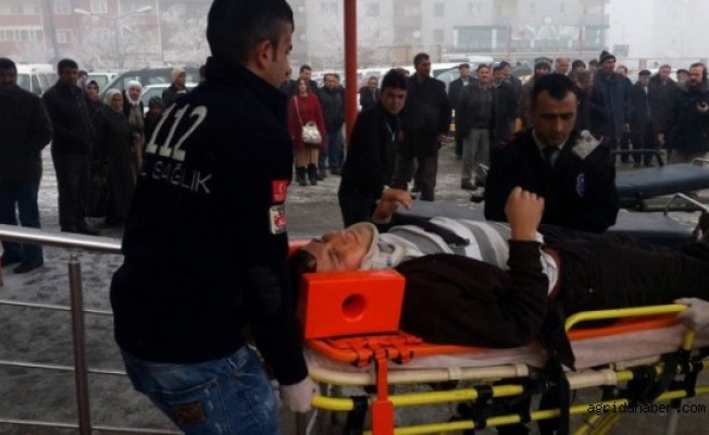 Ağrıda Trafik Kazası: 1 Ölü, 17 Yaralı