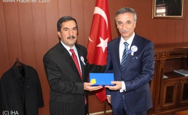 Ağrı Defterdarı Kayadan Milli Eğitim Müdür Vekiline Ziyaret