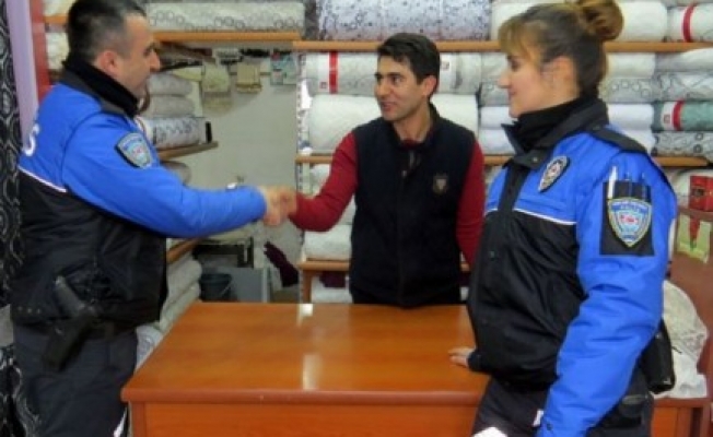 Toplum Destekli Polislerden Esnaf Ziyareti