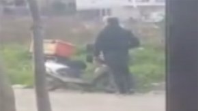 Fırsatçı motosiklet hırsızı kamerada